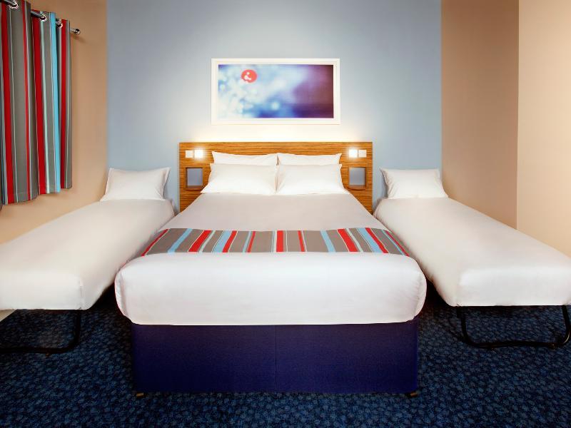 Travelodge Birmingham Central Broadway Plaza Exteriör bild