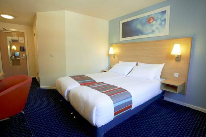 Travelodge Birmingham Central Broadway Plaza Exteriör bild