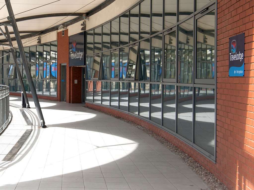 Travelodge Birmingham Central Broadway Plaza Exteriör bild