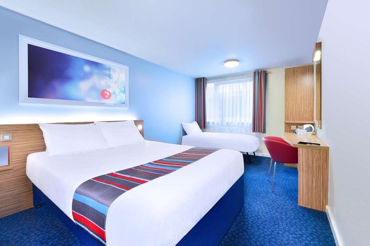 Travelodge Birmingham Central Broadway Plaza Exteriör bild